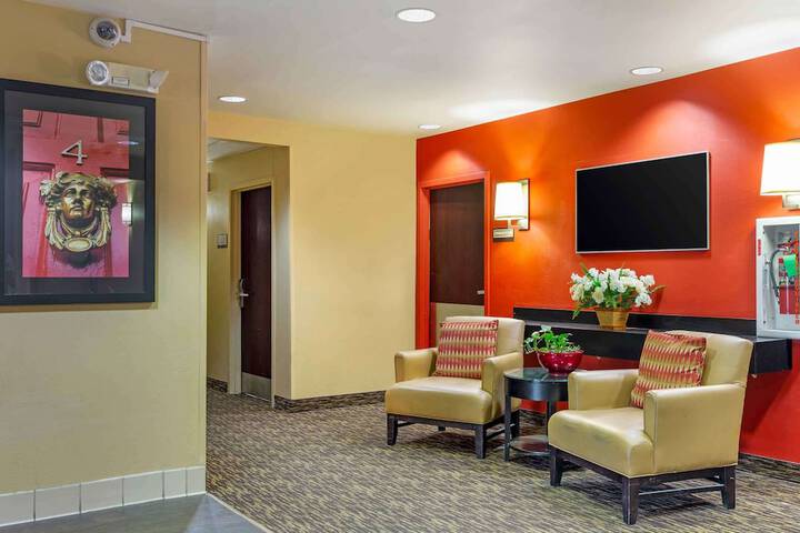 Extended Stay America Select Suites Hartford Manchester
