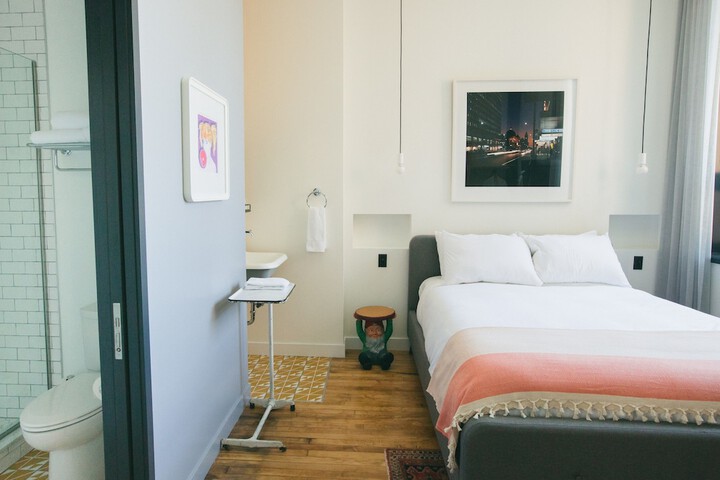 Room 70 of 105
