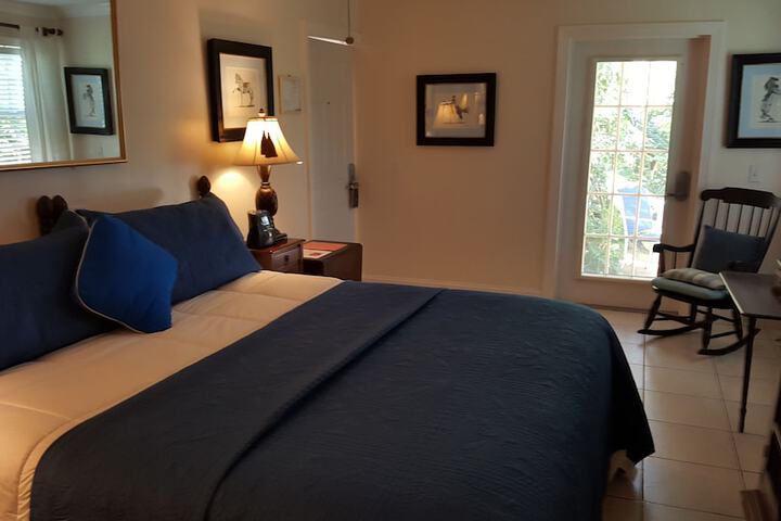 Room 169 of 392
