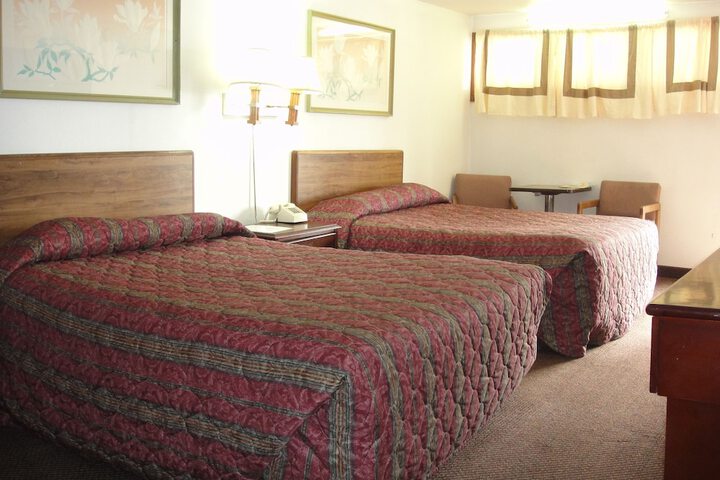 Room 9 of 20
