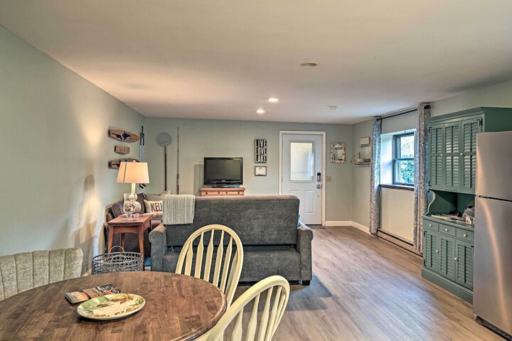 Newly Renovated Penn Yan Apartment 1 Mi to Lake!