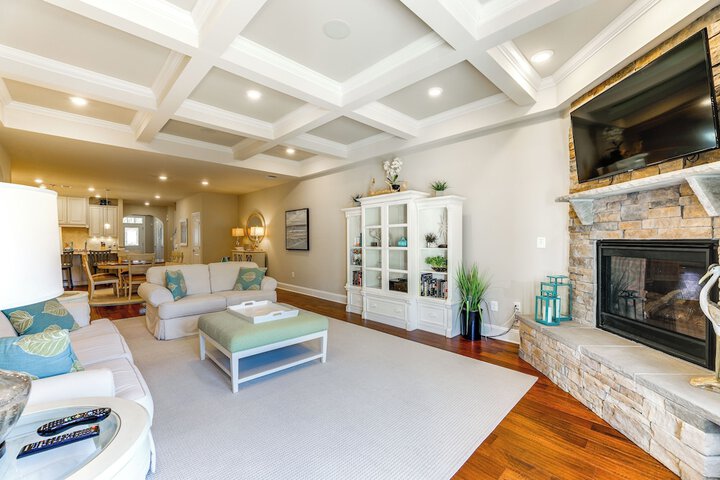 Swim Hike & Chill: Spacious Ocean View Townhome!