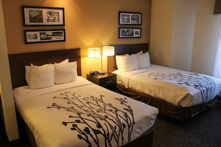 Room 8 of 29