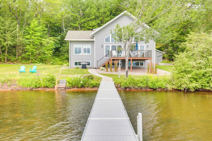 Lakefront Rhinelander Cottage w / Private Dock!