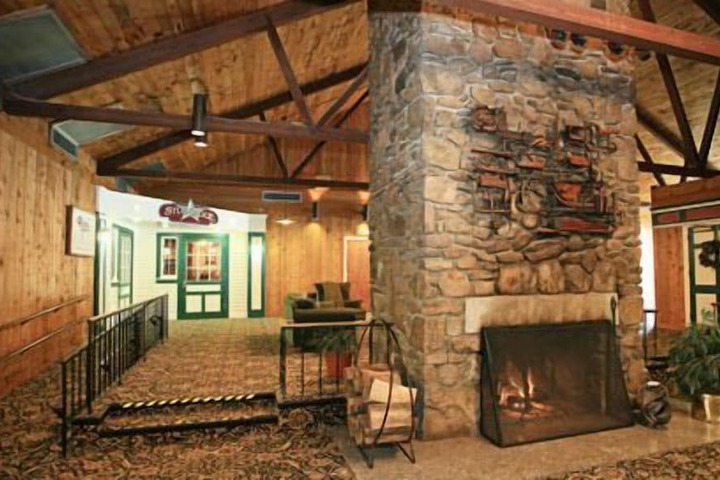 Sturbridge Host Hotel & Conference Center