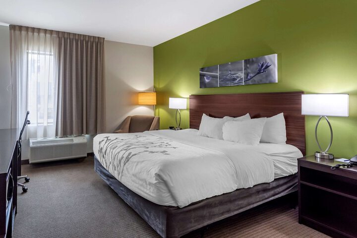Room 21 of 32
