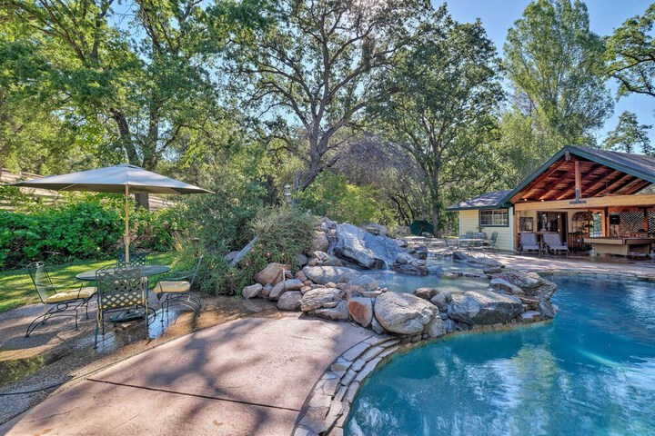 Sonora Home on 10 Resort Acres w / Shared Pool!