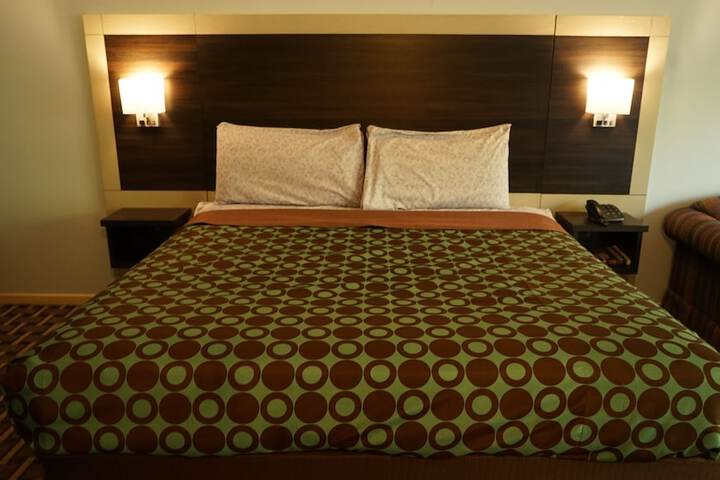 Room 5 of 23