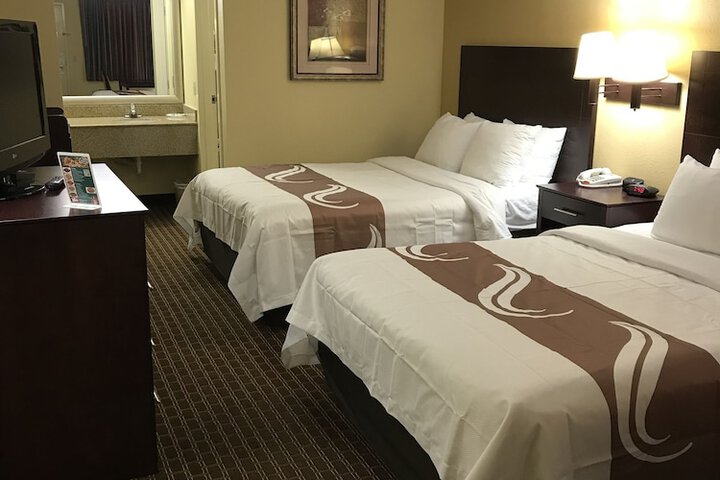 Room 13 of 20