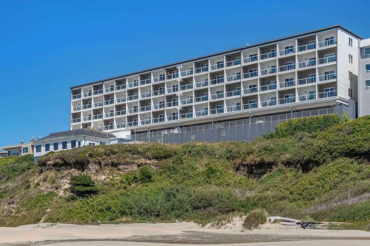 Hotel 4 of 61