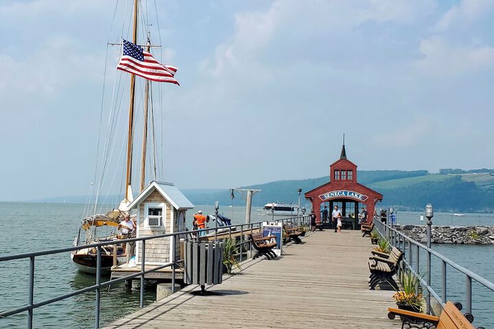 Newly Renovated Penn Yan Apartment 1 Mi to Lake!
