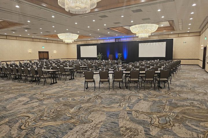 Crowne Plaza Phoenix - Chandler Golf Resort by IHG