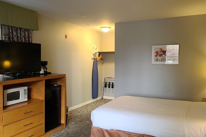 Room 9 of 47