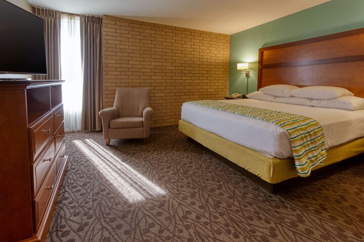 Room 10 of 53