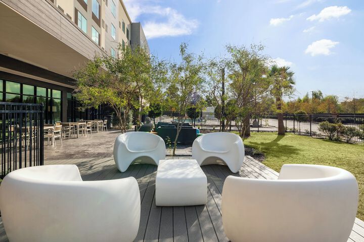 EVEN Hotel Shenandoah - The Woodlands by IHG