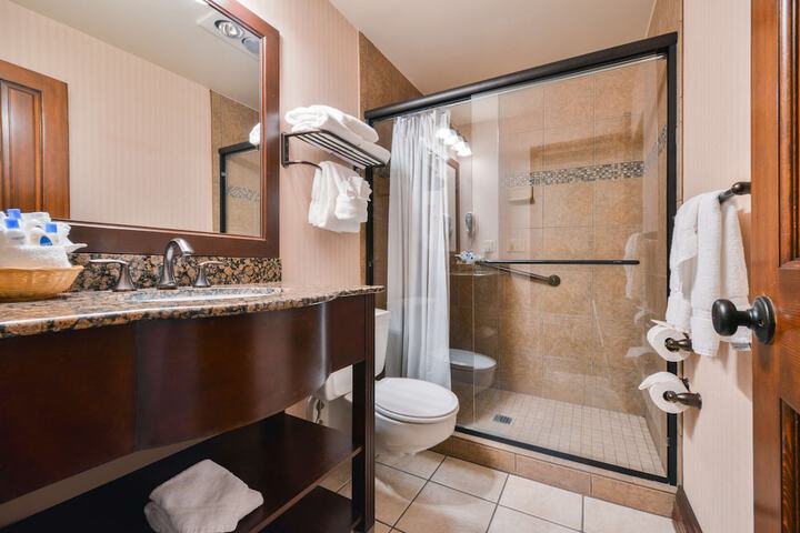 Best Western Edgewater Resort