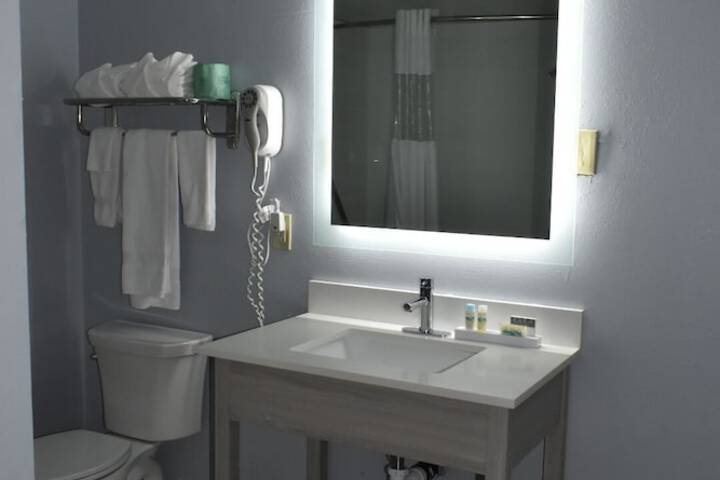 Comfort Inn Hyannis - Cape Cod