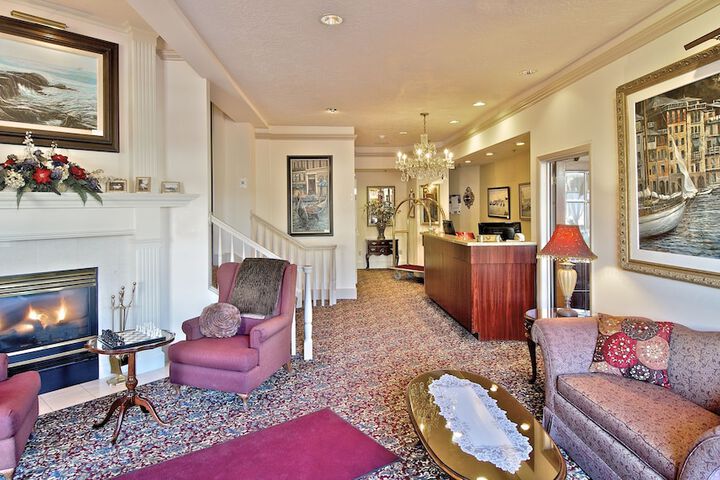 Historic Anchorage Hotel