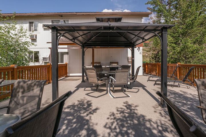 Terrace/Patio 24 of 28
