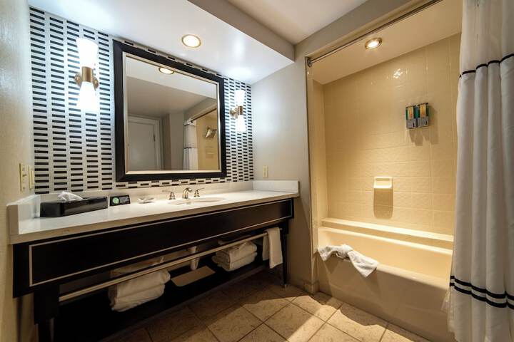 Caesars Southern Indiana Hotel & Casino - a Caesars Rewards Destination
