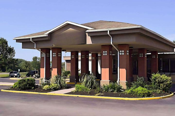 Hotel 2 of 53