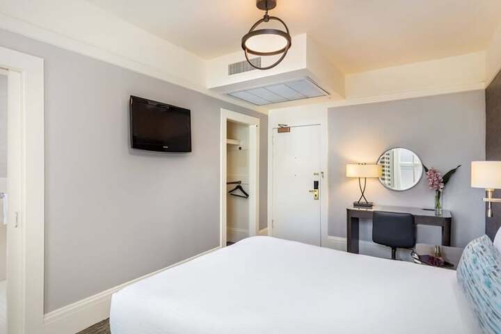 Room 19 of 30