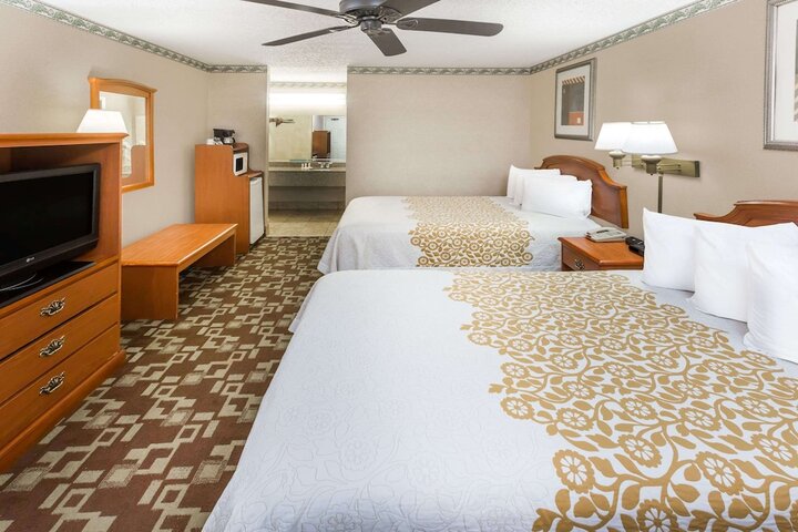 Room 35 of 43