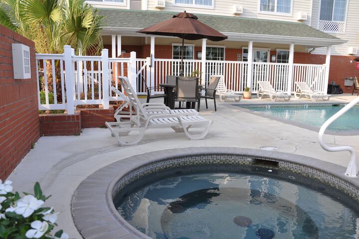 Pool 4 of 40