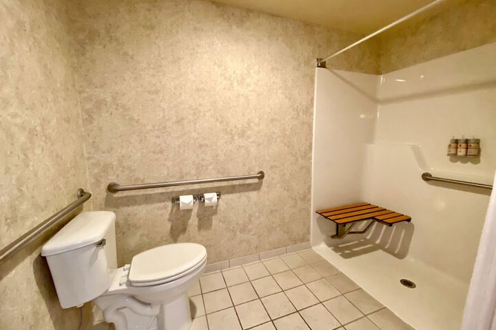 Room 44 of 100