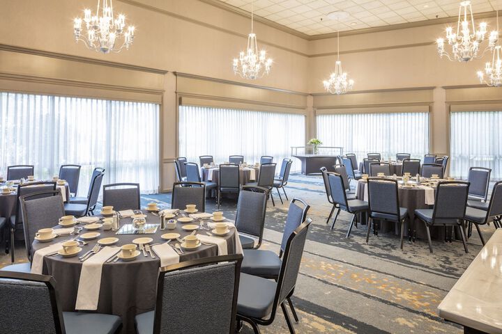 Ballroom/Hall 43 of 49
