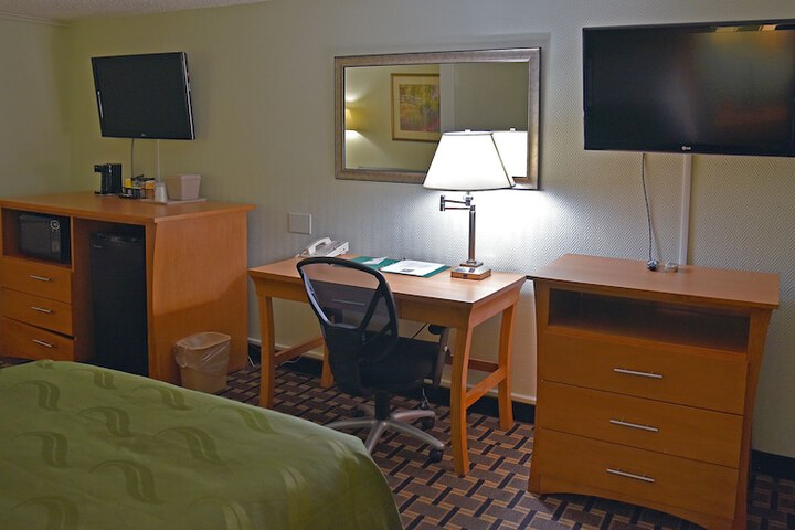 Room 34 of 75