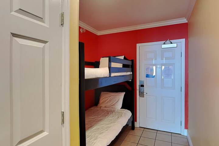 Room 227 of 394