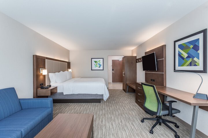 Room 14 of 49