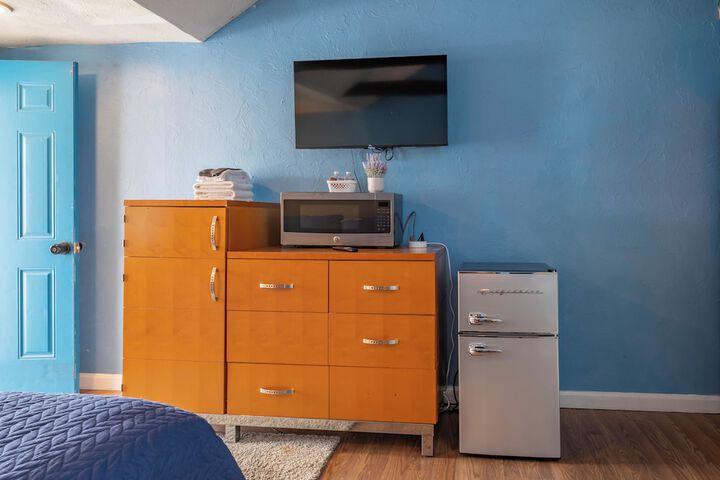 Jonathan Edwards Motel
