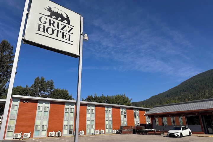 Grizz Hotel
