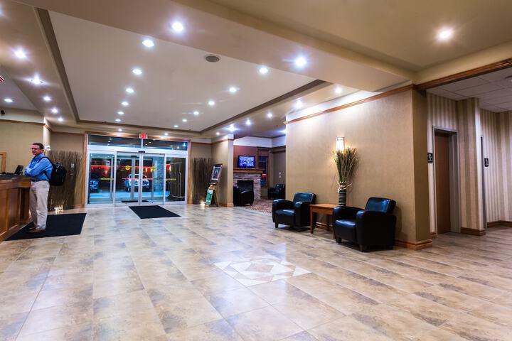Days Inn & Suites by Wyndham Edmonton Airport