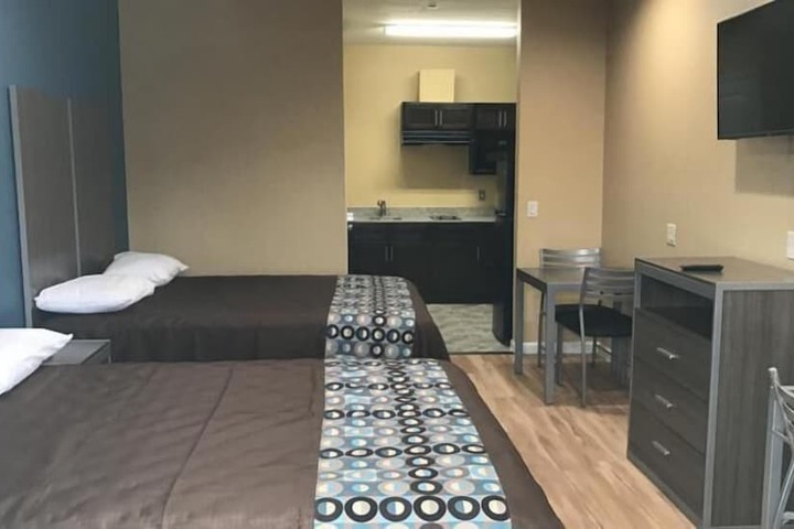 Room 33 of 42