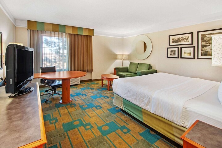 Room 13 of 29