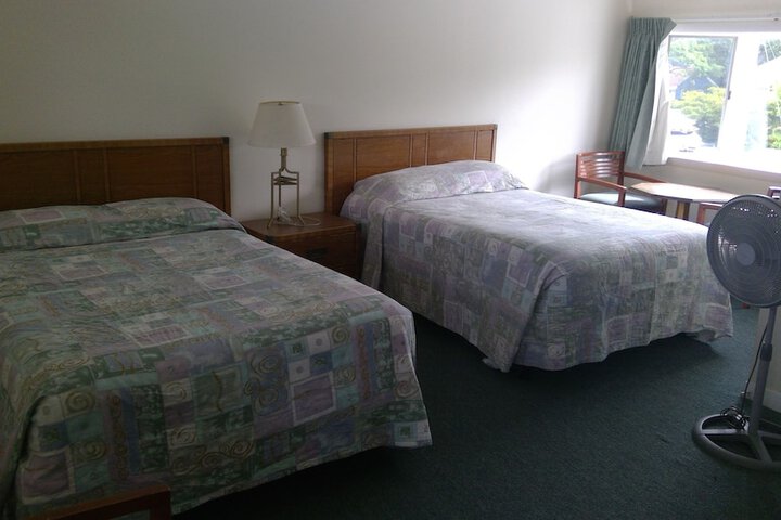 Room 13 of 17