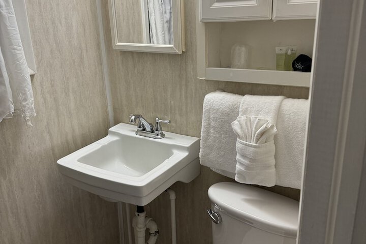 Room 70 of 89