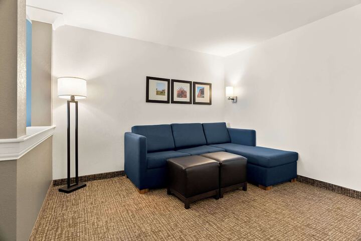 Room 15 of 41