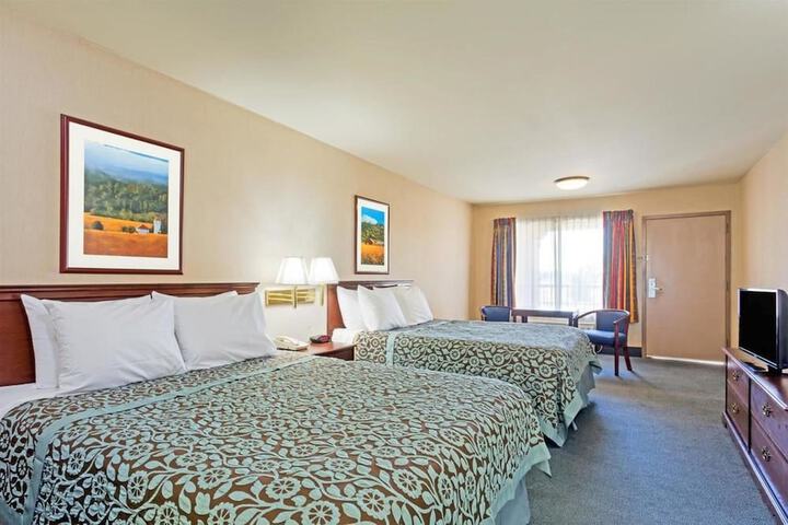 Room 5 of 15