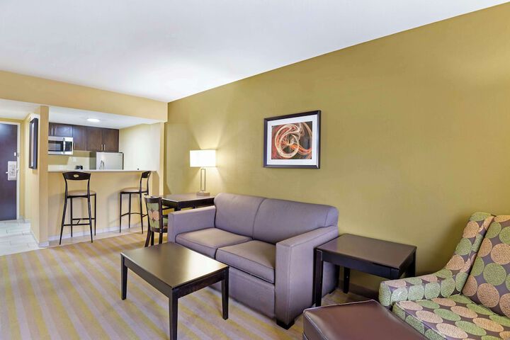 Room 19 of 34