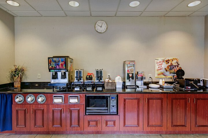 Breakfast/Coffee Service 26 of 28