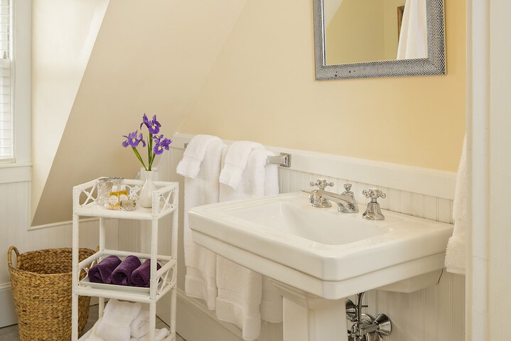 Room 12 of 47
