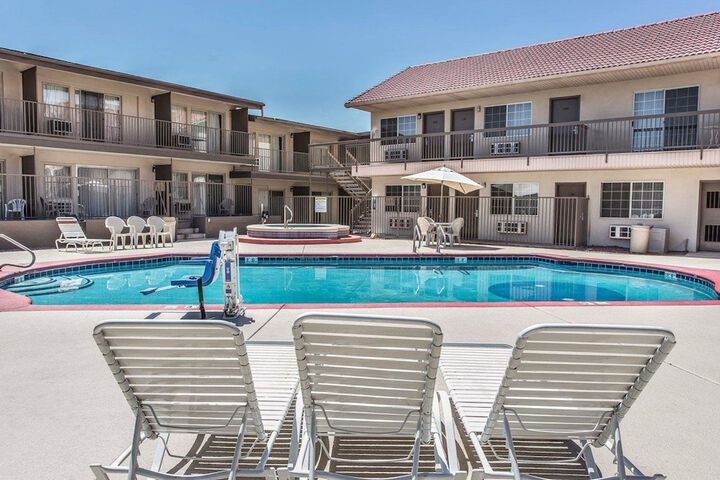 Pool 6 of 35