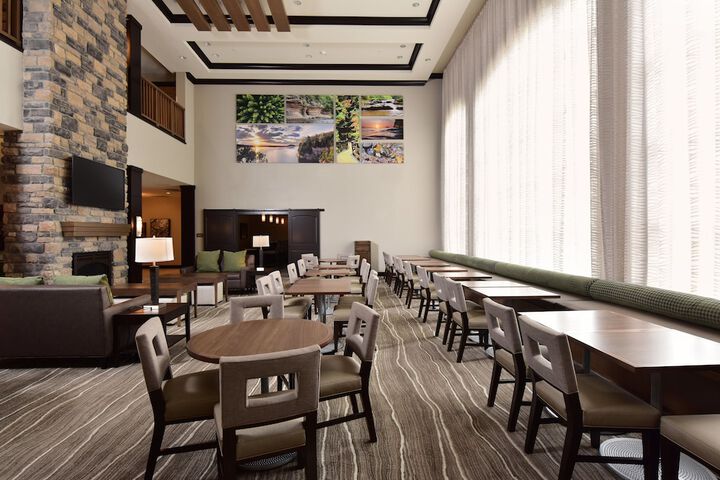 Staybridge Suites Wisconsin Dells - Lake Delton by IHG