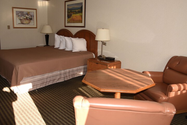 Room 19 of 34