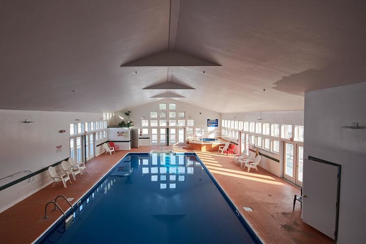 Pool 4 of 28