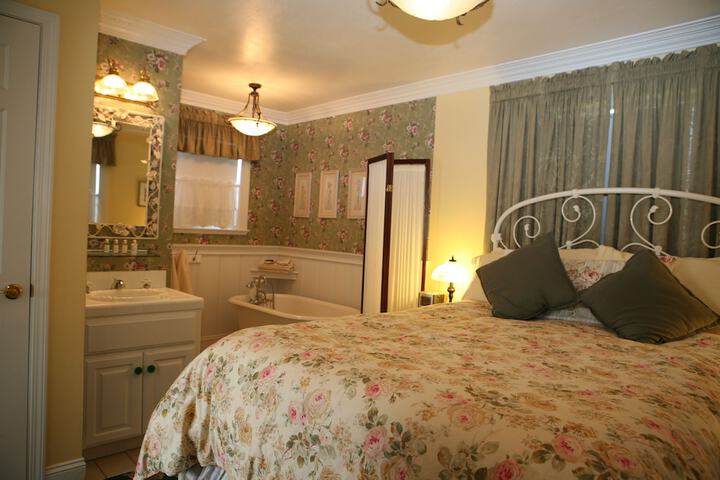 Room 35 of 63